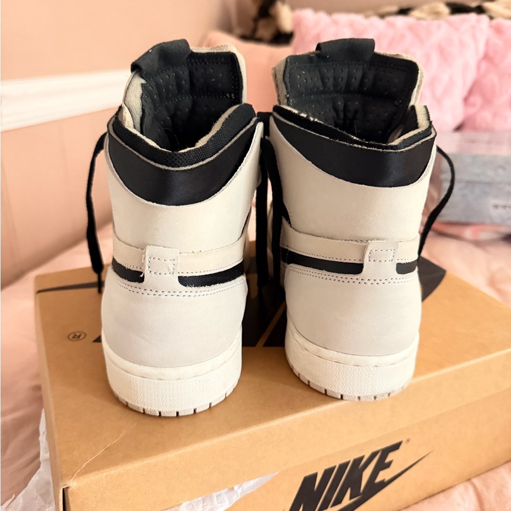 Nike Air Jordan Zoom - Cream & Black - Picture 3 of 5